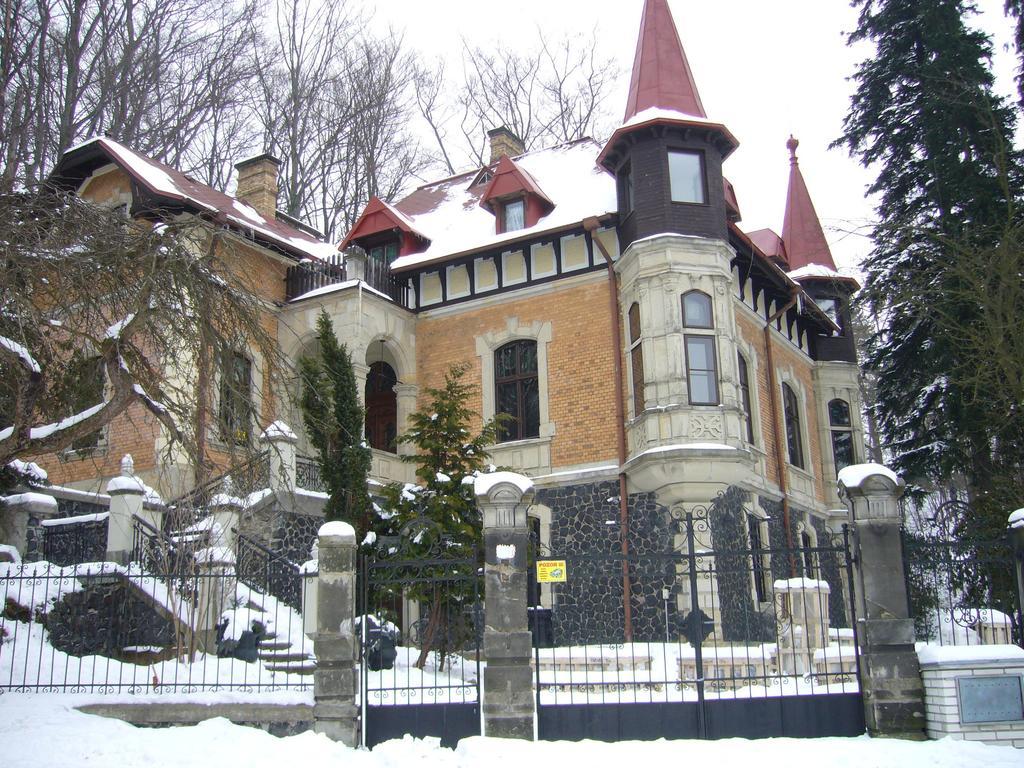 Romantic Chateau Красна-Липа Экстерьер фото